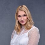 Graduating student Kristýna Zemanová