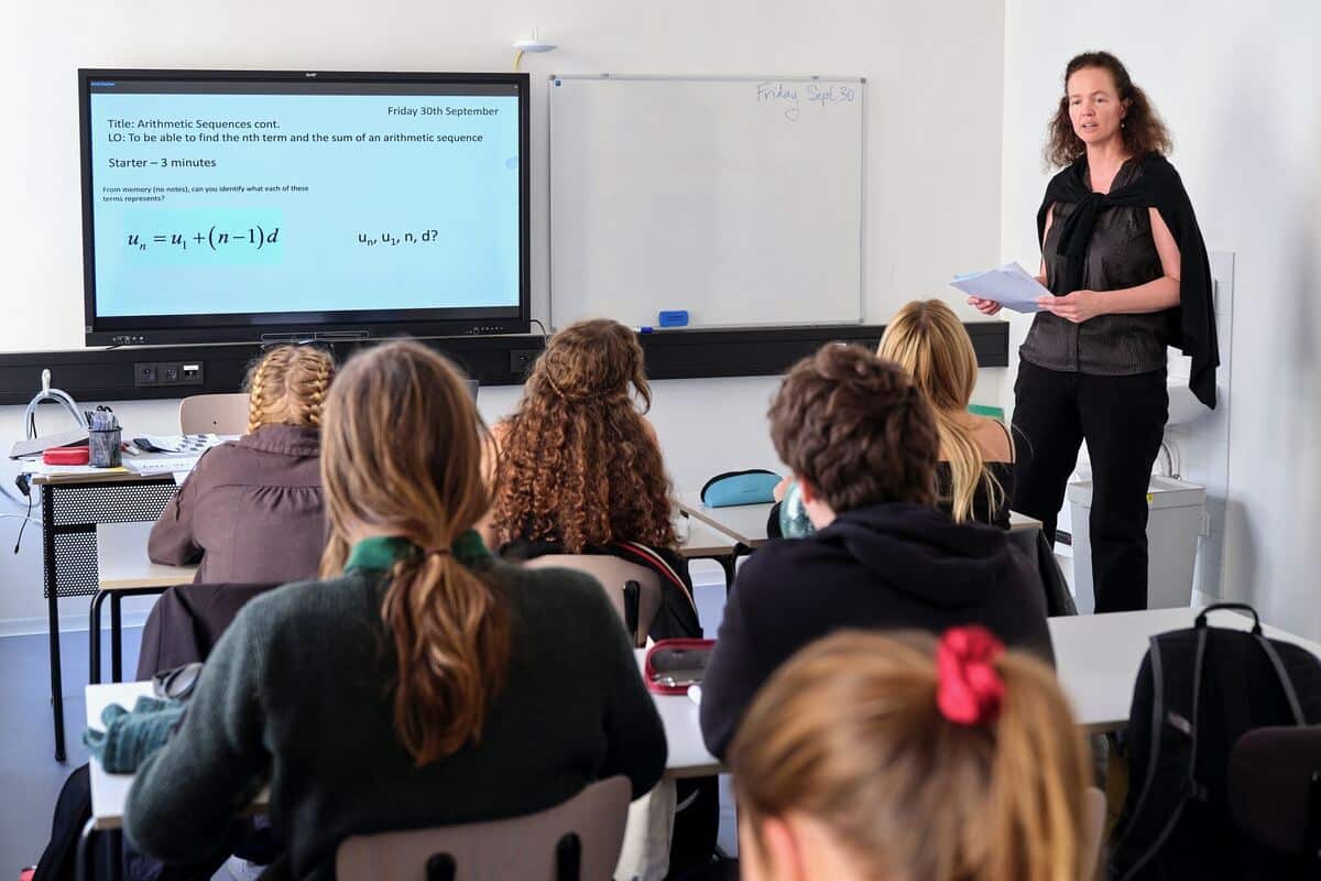 Park Lane International School - maly pocet zaku ve tridach (1)