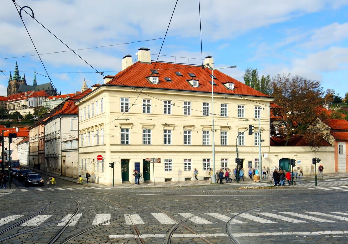 Park Lane International School - Praha - Malostranske namesti