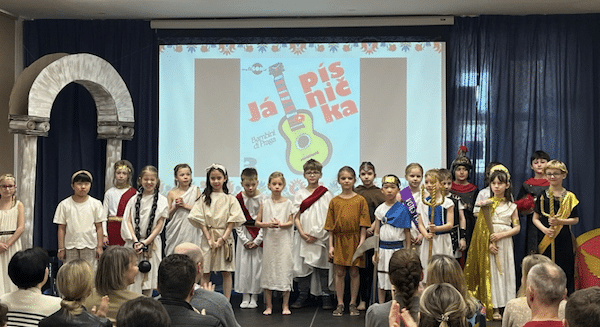 Back: A Spectacular Spring Show! Before we officially launch into our Summer term, we have to take a moment to celebrate our incredible Spring Show, which took place just before the break on Friday, 2nd April.