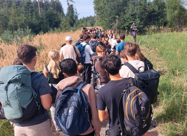 The new IB students are off with a riveting start to the school year! On September 7th, over 60 students gathered at the Prague Main Train Station to go into the nature.