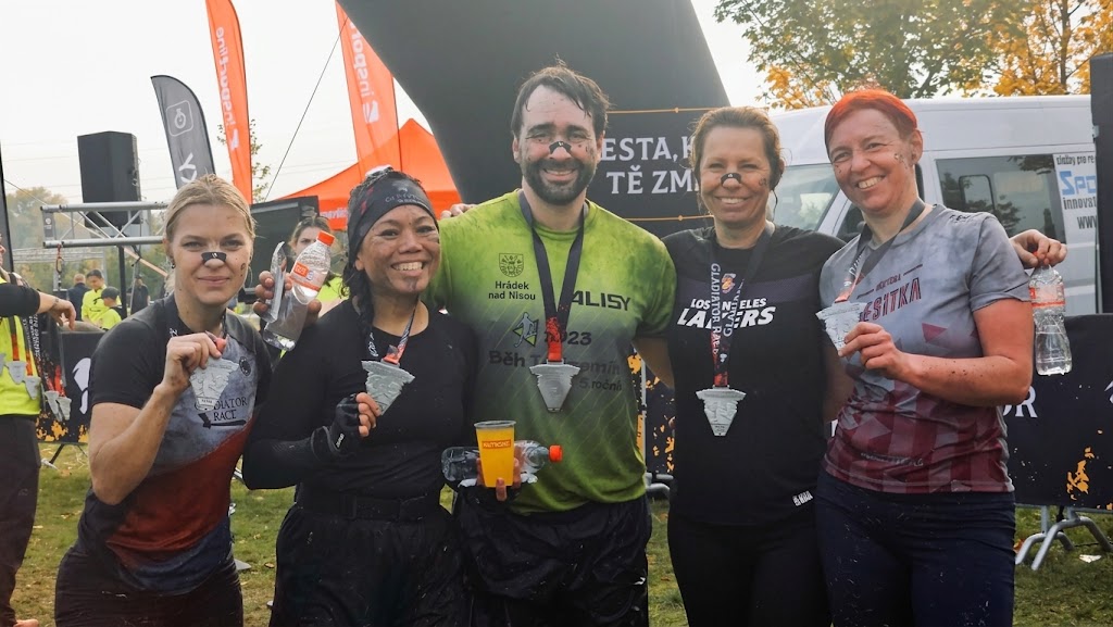 Park Lane Teachers Take On the Gladiator Race